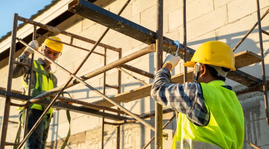 Professional residential roofers in Winfield, MO